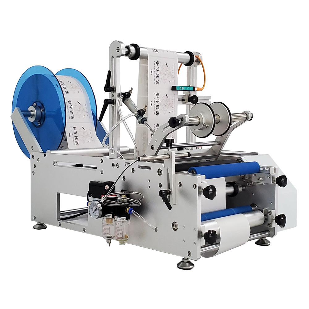 Semi-automatic round bottle labeling Machine - Image 3